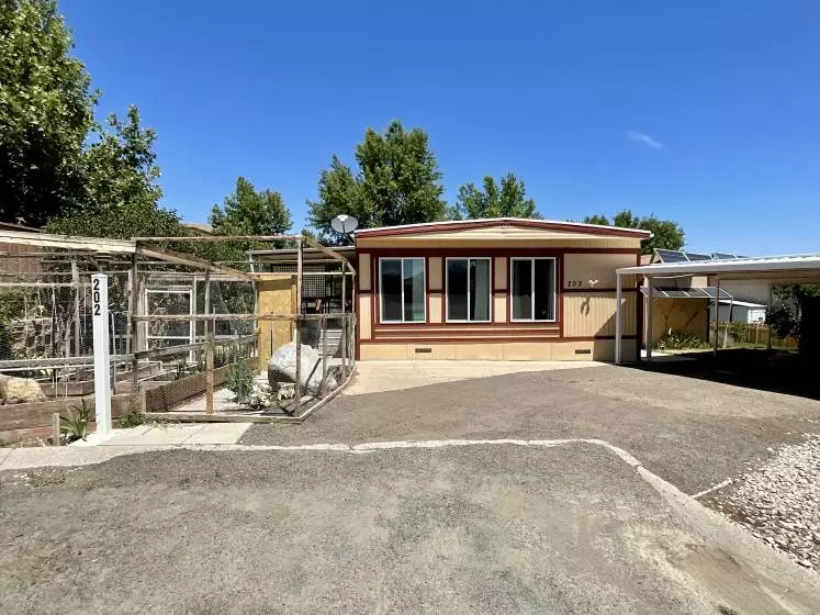 202 Daggett Drive, Reno, Nevada, 2 Bedrooms Bedrooms, ,2 BathroomsBathrooms,Manufactured,Residential,Daggett Drive,240004668