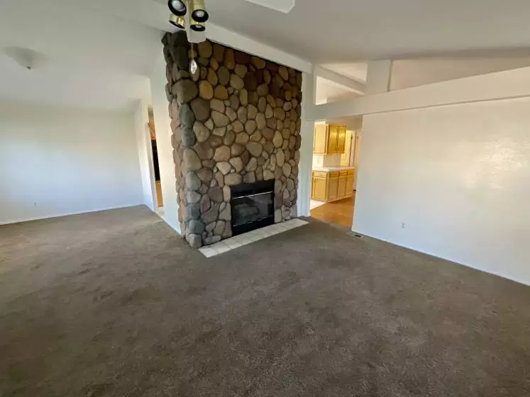 17 Branbury Way, Reno, Nevada 89506, 2 Bedrooms Bedrooms, 9 Rooms Rooms,2 BathroomsBathrooms,Manufactured,Residential,Branbury Way,240004680