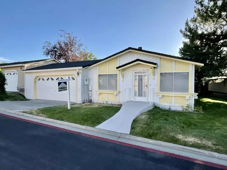 17 Branbury Way, Reno, Nevada 89506, 2 Bedrooms Bedrooms, 9 Rooms Rooms,2 BathroomsBathrooms,Manufactured,Residential,Branbury Way,240004680