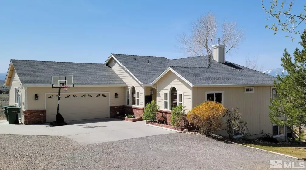 1568 Barker Ct, Gardnerville, Nevada 89410, 5 Bedrooms Bedrooms, ,4 BathroomsBathrooms,Residential,For Sale,Barker Ct,230011895