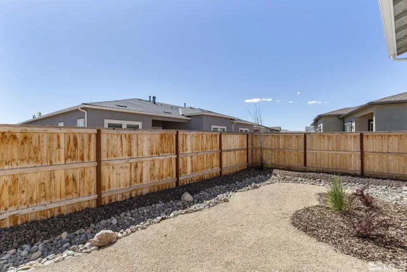 7337 Oakmont Lane, Sparks, Nevada 89436, 2 Bedrooms Bedrooms, ,2 BathroomsBathrooms,Residential,For Sale,Oakmont Lane,240006895