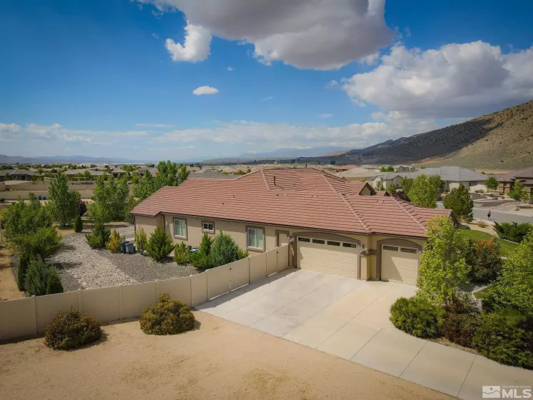 490 Spanish Sand Dr, Sparks, Nevada 89441, 5 Bedrooms Bedrooms, ,4 BathroomsBathrooms,Residential,For Sale,Spanish Sand Dr,240006290