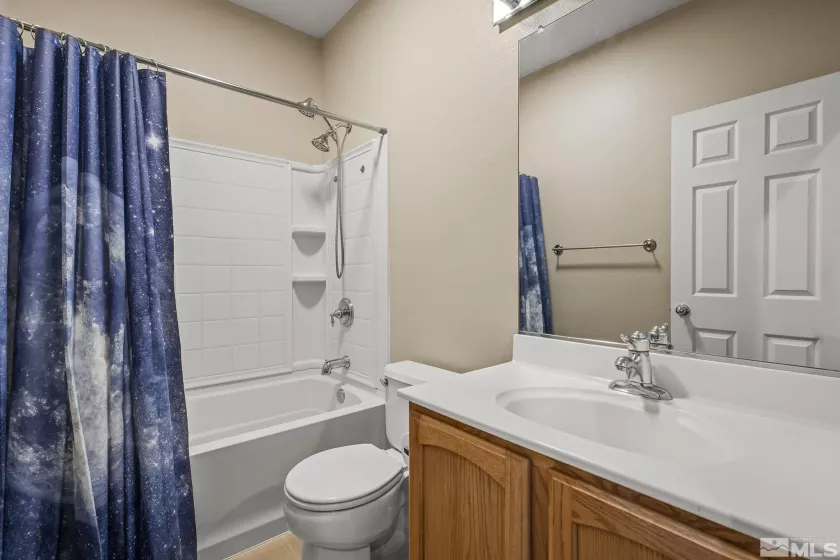 855 University Park Loop, Reno, Nevada 89512, 3 Bedrooms Bedrooms, ,2 BathroomsBathrooms,Residential,For Sale,University Park Loop,240005993