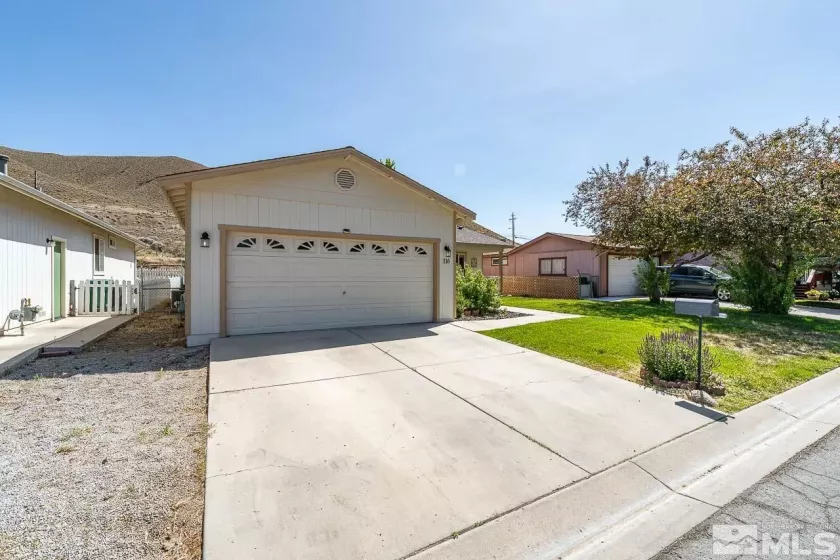 116 Ave De La Bleu De Clair, Sparks, Nevada 89434, 3 Bedrooms Bedrooms, ,2 BathroomsBathrooms,Residential,For Sale,Ave De La Bleu De Clair,240006241