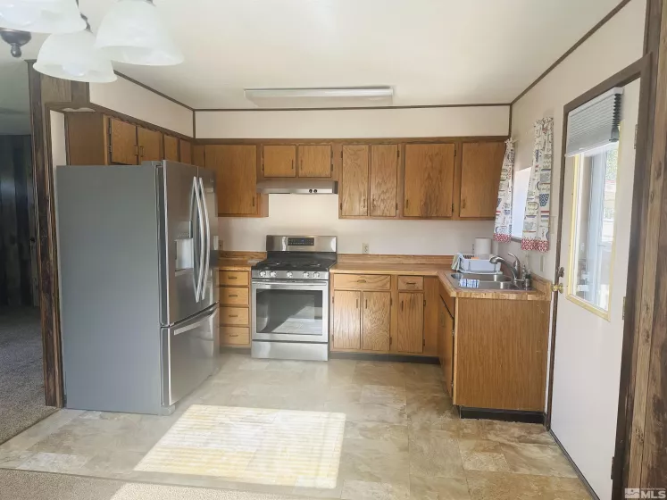 475 14th St, Lovelock, Nevada 89419, 3 Bedrooms Bedrooms, ,2 BathroomsBathrooms,Residential,For Sale,14th St,240004904