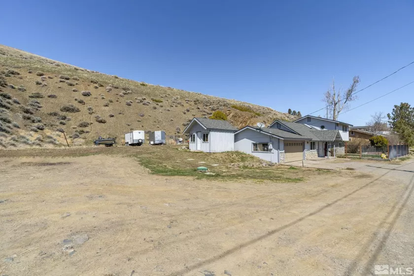 140 Cheyenne Dr, Reno, Nevada 89521, 3 Bedrooms Bedrooms, ,2 BathroomsBathrooms,Residential,For Sale,Cheyenne Dr,240004223