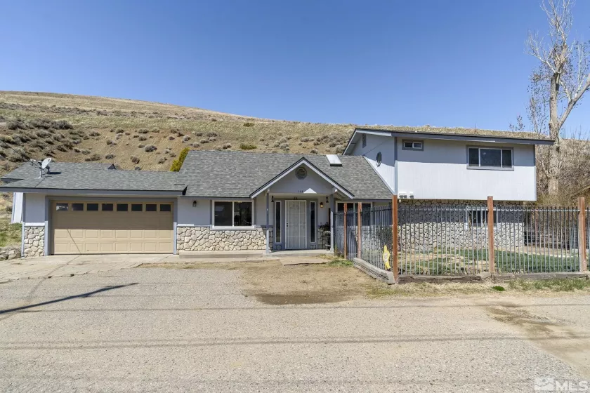 140 Cheyenne Dr, Reno, Nevada 89521, 3 Bedrooms Bedrooms, ,2 BathroomsBathrooms,Residential,For Sale,Cheyenne Dr,240004223