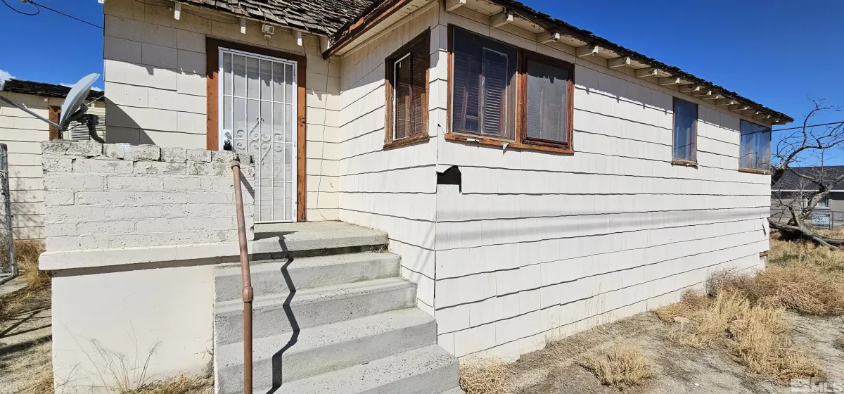 682 C Street, Hawthorne, Nevada 89415, 2 Bedrooms Bedrooms, ,1 BathroomBathrooms,Residential,For Sale,C Street,240004135