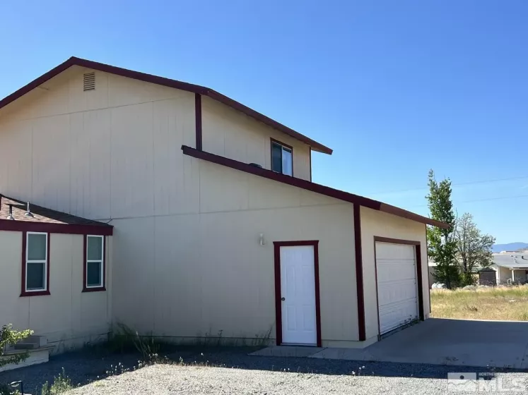 15 Mesa Dr, Yerington, Nevada 89447-9737, 3 Bedrooms Bedrooms, ,2 BathroomsBathrooms,Residential,For Sale,Mesa Dr,240005352