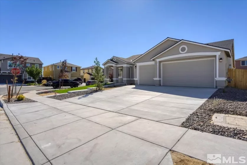 11000 Athabasca Dr, Reno, Nevada 89506, 4 Bedrooms Bedrooms, ,2 BathroomsBathrooms,Residential,For Sale,Athabasca Dr,240005936