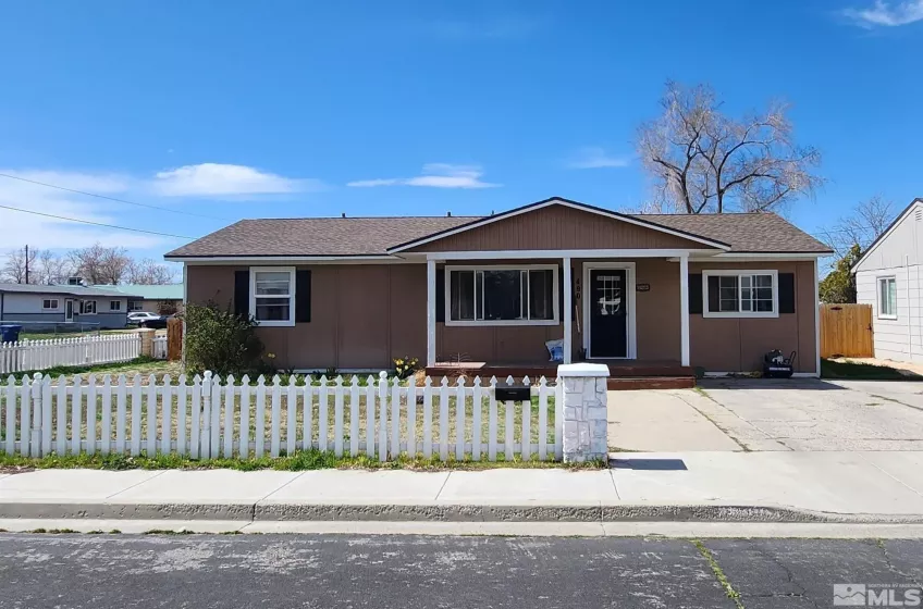 490 Russell St, Fallon, Nevada 89406, 3 Bedrooms Bedrooms, ,2 BathroomsBathrooms,Residential,For Sale,Russell St,240003075