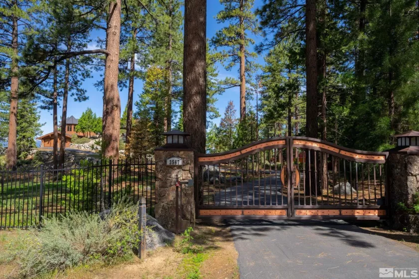 3567 Saddle, South Lake Tahoe, California 96150, 4 Bedrooms Bedrooms, ,3 BathroomsBathrooms,Residential,For Sale,Saddle,230006551