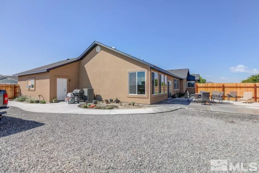 1150 Hacienda Dr, Fallon, Nevada 89406, 3 Bedrooms Bedrooms, ,2 BathroomsBathrooms,Residential,For Sale,Hacienda Dr,240002772