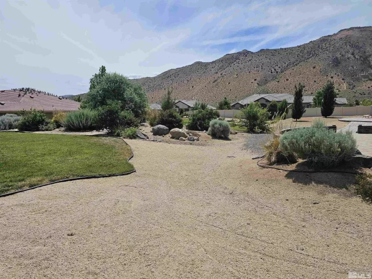 260 Serenade Drive, Sparks, Nevada 89441, 5 Bedrooms Bedrooms, ,3 BathroomsBathrooms,Residential,For Sale,Serenade Drive,240002646