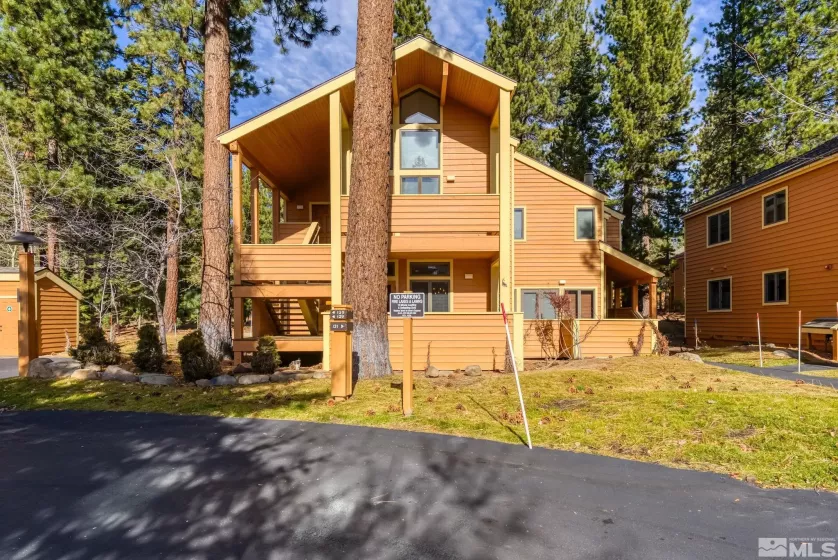 120 Village Blvd Unit 129, Incline Village, Nevada 89451, 2 Bedrooms Bedrooms, ,2 BathroomsBathrooms,Residential,For Sale,Village Blvd Unit 129,230013514