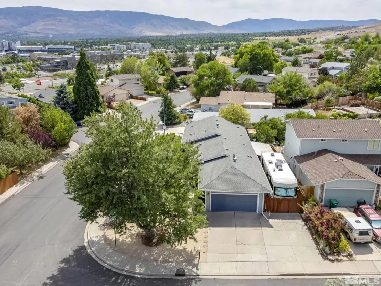 3015 Achilles Dr, Reno, Nevada 89512, 3 Bedrooms Bedrooms, ,2 BathroomsBathrooms,Residential,For Sale,Achilles Dr,240007724