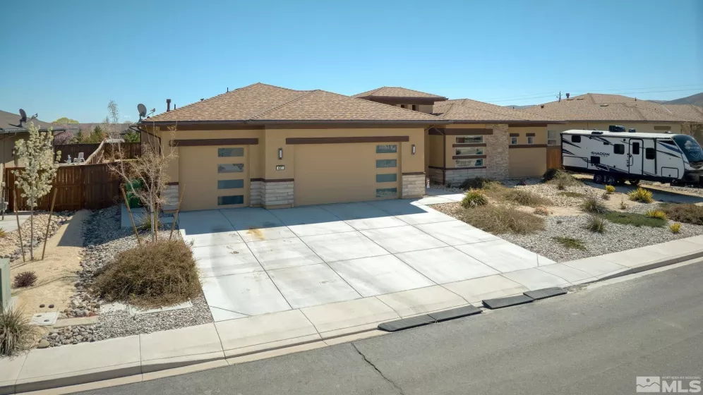 697 Raptor Way, Fernley, Nevada 89408, 5 Bedrooms Bedrooms, ,3 BathroomsBathrooms,Residential,For Sale,Raptor Way,240003541