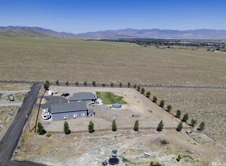 3320 Drayer Ln, Fernley, Nevada 89408, 5 Bedrooms Bedrooms, ,3 BathroomsBathrooms,Residential,For Sale,Drayer Ln,240007740