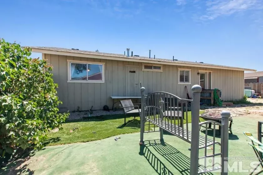 605 Whitacre Street, Yerington, Nevada 89447, 3 Bedrooms Bedrooms, ,2 BathroomsBathrooms,Residential,For Sale,Whitacre Street,240008224