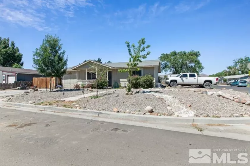 605 Whitacre Street, Yerington, Nevada 89447, 3 Bedrooms Bedrooms, ,2 BathroomsBathrooms,Residential,For Sale,Whitacre Street,240008224