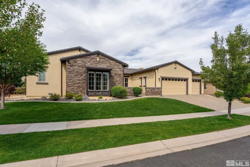 1790 Laurel Ridge Dr, Reno, Nevada 89523, 4 Bedrooms Bedrooms, ,3 BathroomsBathrooms,Residential,For Sale,Laurel Ridge Dr,240008242