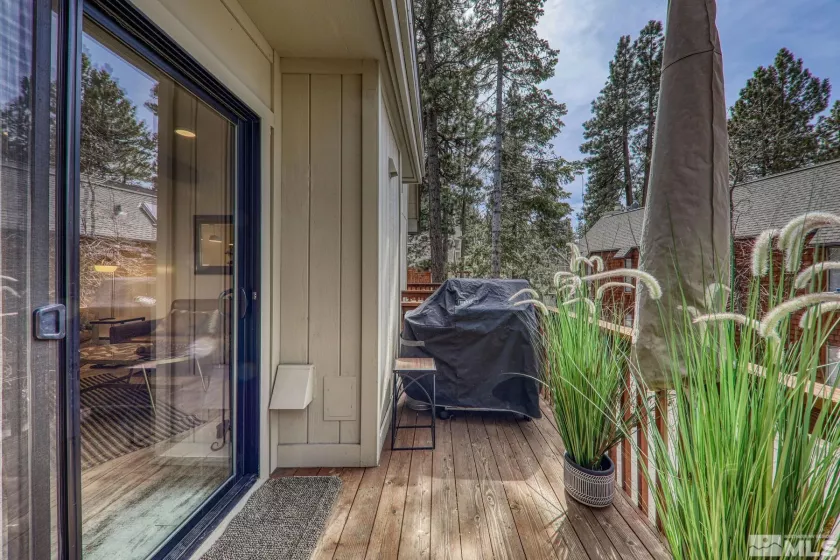 989 Tahoe Blvd, Incline Village, Nevada 89451, 3 Bedrooms Bedrooms, ,2 BathroomsBathrooms,Residential,For Sale,Tahoe Blvd,240003933