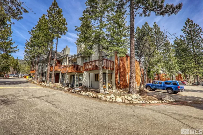 989 Tahoe Blvd, Incline Village, Nevada 89451, 3 Bedrooms Bedrooms, ,2 BathroomsBathrooms,Residential,For Sale,Tahoe Blvd,240003933