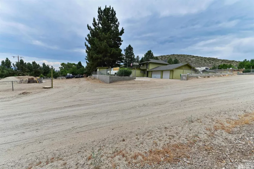 4300 Voltaire St, Carson City, Nevada 89703, 3 Bedrooms Bedrooms, ,2 BathroomsBathrooms,Residential,For Sale,Voltaire St,240009070