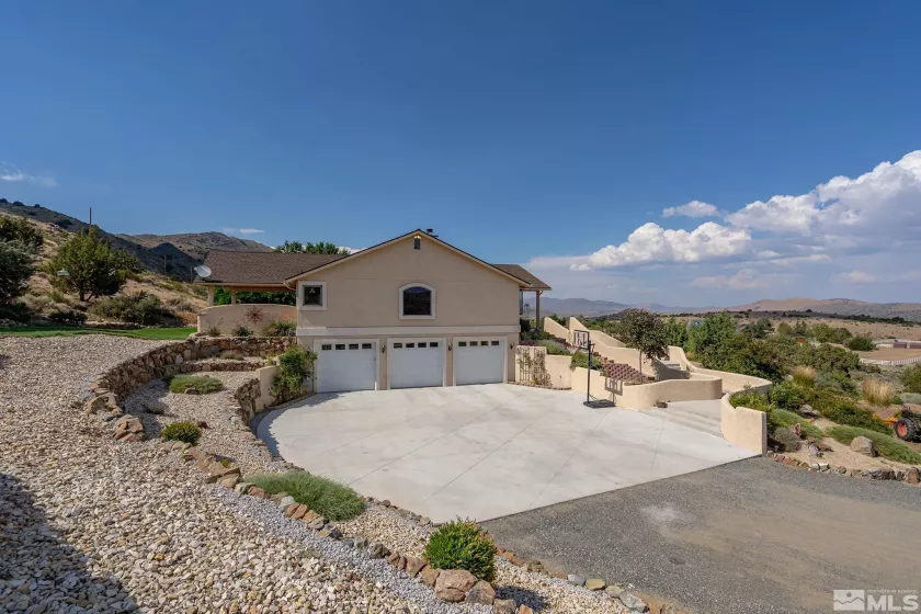 1395 Half Mine Road, Reno, Nevada 89506, 4 Bedrooms Bedrooms, ,2 BathroomsBathrooms,Residential,For Sale,Half Mine Road,240009116