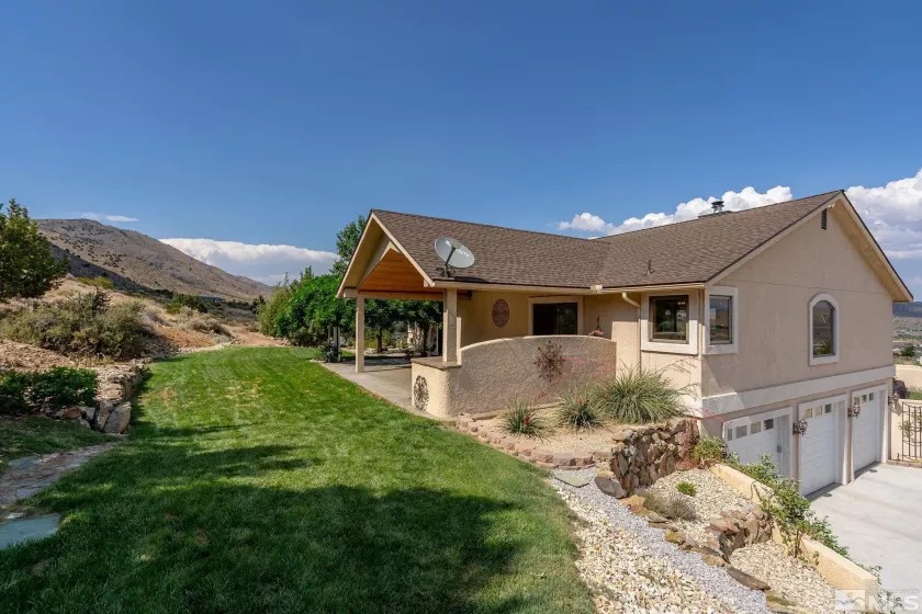 1395 Half Mine Road, Reno, Nevada 89506, 4 Bedrooms Bedrooms, ,2 BathroomsBathrooms,Residential,For Sale,Half Mine Road,240009116