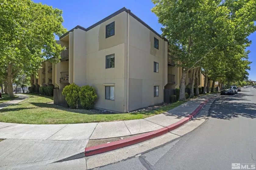 2450 Lymbery #105, Reno, Nevada 89509, 2 Bedrooms Bedrooms, ,1 BathroomBathrooms,Residential,For Sale,Lymbery #105,240009413