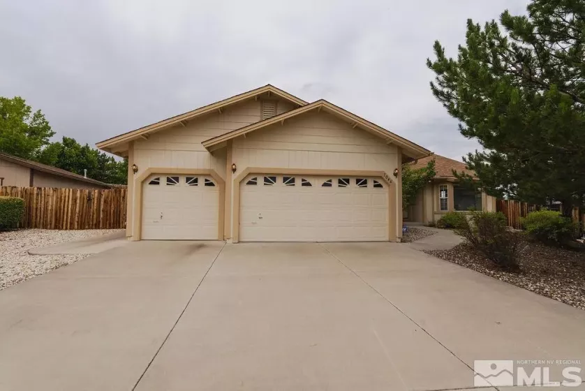 1046 Greenwing, Sparks, Nevada 89441, 4 Bedrooms Bedrooms, ,2 BathroomsBathrooms,Residential,For Sale,Greenwing,240009453