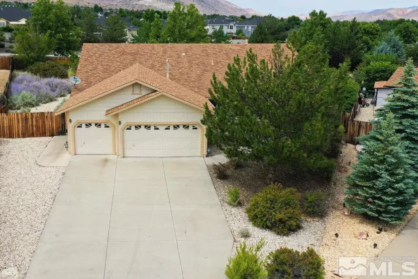 1046 Greenwing, Sparks, Nevada 89441, 4 Bedrooms Bedrooms, ,2 BathroomsBathrooms,Residential,For Sale,Greenwing,240009453