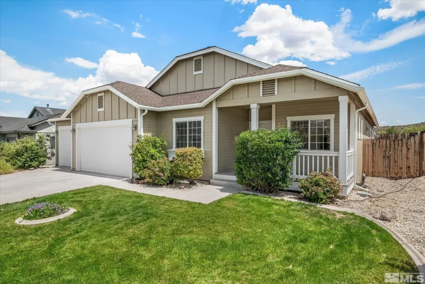 7556 Gold Dr, Reno, Nevada 89506, 3 Bedrooms Bedrooms, ,2 BathroomsBathrooms,Residential,For Sale,Gold Dr,240009461