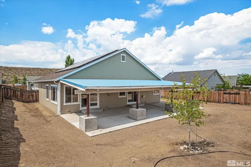 7556 Gold Dr, Reno, Nevada 89506, 3 Bedrooms Bedrooms, ,2 BathroomsBathrooms,Residential,For Sale,Gold Dr,240009461