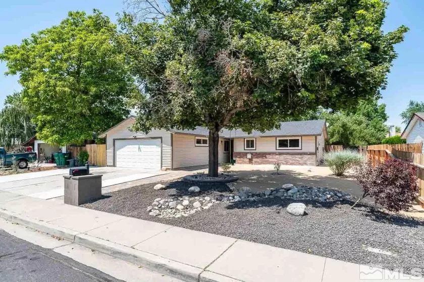 2857 Jake St, Reno, Nevada 89502, 3 Bedrooms Bedrooms, ,2 BathroomsBathrooms,Residential,For Sale,Jake St,240009471