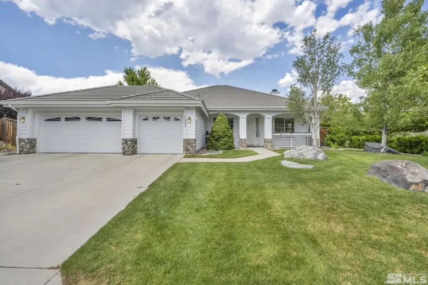 2522 Bedford Way, Carson City, Nevada 89703, 3 Bedrooms Bedrooms, ,2 BathroomsBathrooms,Residential,For Sale,Bedford Way,240009509