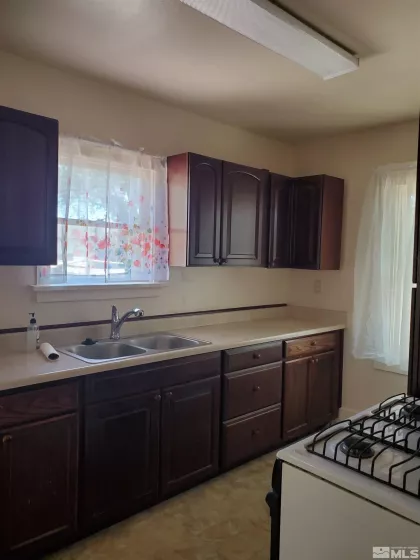 512/514 Pyramid Way, Sparks, Nevada 89431, 3 Bedrooms Bedrooms, ,2 BathroomsBathrooms,Residential,For Sale,Pyramid Way,240009527