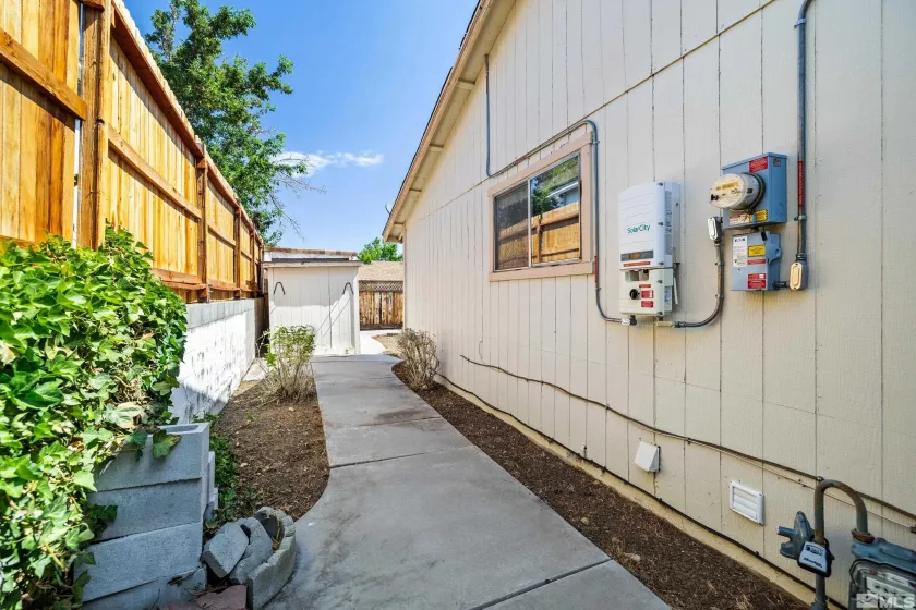 6827 Flower, Reno, Nevada 89506, 3 Bedrooms Bedrooms, ,2 BathroomsBathrooms,Residential,For Sale,Flower,240009632