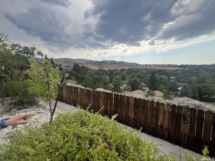 3633 Skyline, Reno, Nevada 89509, 2 Bedrooms Bedrooms, ,2 BathroomsBathrooms,Residential,For Sale,Skyline,240008846