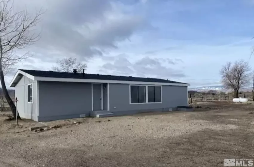 2400 Fox St, Silver Springs, Nevada 89429, 3 Bedrooms Bedrooms, ,2 BathroomsBathrooms,Residential,For Sale,Fox St,240009037