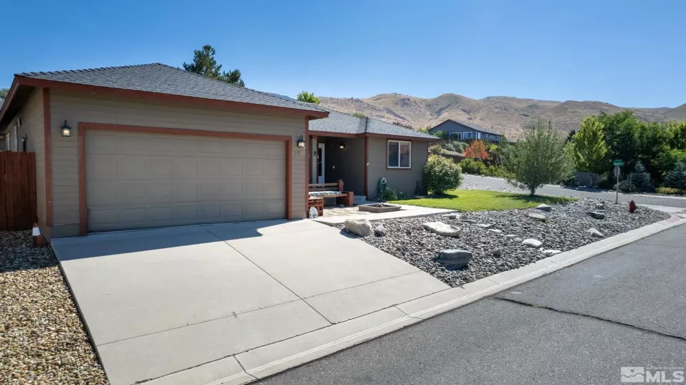 110 Mark St, Gardnerville, Nevada 89410, 3 Bedrooms Bedrooms, ,2 BathroomsBathrooms,Residential,For Sale,Mark St,240009729