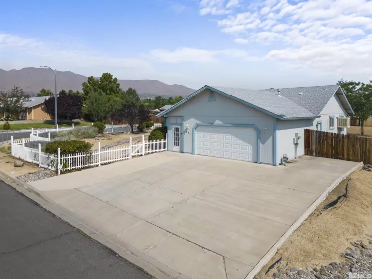 371 Taryn Drive, Sparks, Nevada 89436, 3 Bedrooms Bedrooms, ,2 BathroomsBathrooms,Residential,For Sale,Taryn Drive,240009779