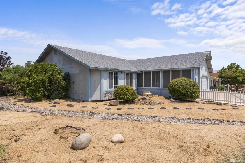 371 Taryn Drive, Sparks, Nevada 89436, 3 Bedrooms Bedrooms, ,2 BathroomsBathrooms,Residential,For Sale,Taryn Drive,240009779