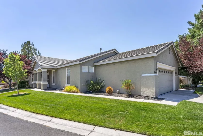 10469 Summershade Lane, Reno, Nevada 89521, 3 Bedrooms Bedrooms, ,2 BathroomsBathrooms,Residential,For Sale,Summershade Lane,240009790