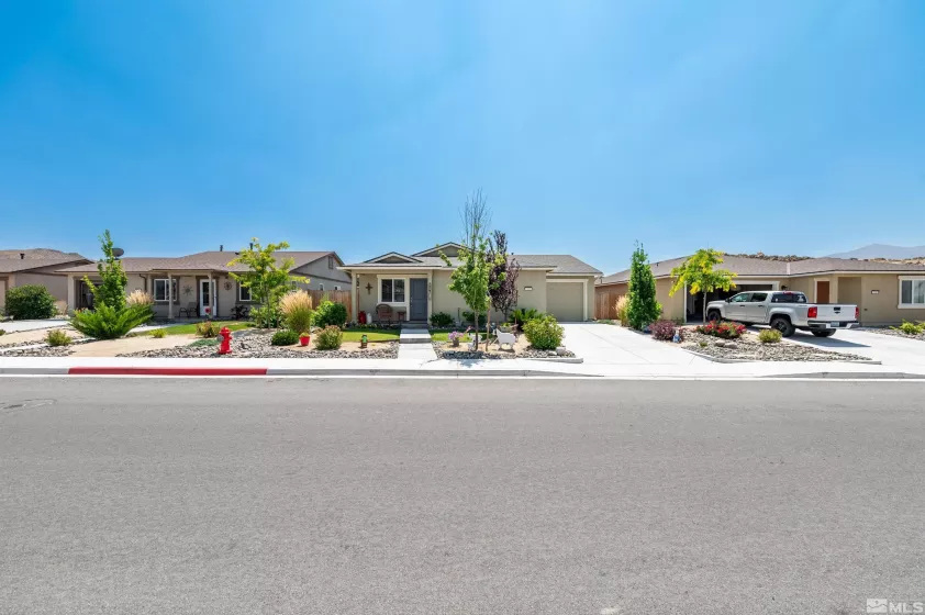 332 Limber Pine Dr, Reno, Nevada 89506, 3 Bedrooms Bedrooms, ,2 BathroomsBathrooms,Residential,For Sale,Limber Pine Dr,240009817