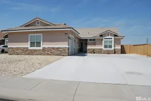 1922 Driver Ct, Fernley, Nevada 89408, 4 Bedrooms Bedrooms, ,3 BathroomsBathrooms,Residential,For Sale,Driver Ct,240009939