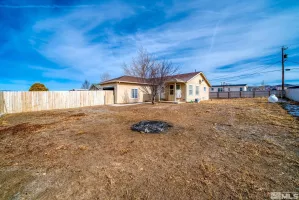 35 Buffalo Ln, Yerington, Nevada 89447, 3 Bedrooms Bedrooms, ,2 BathroomsBathrooms,Residential,For Sale,Buffalo Ln,240001467