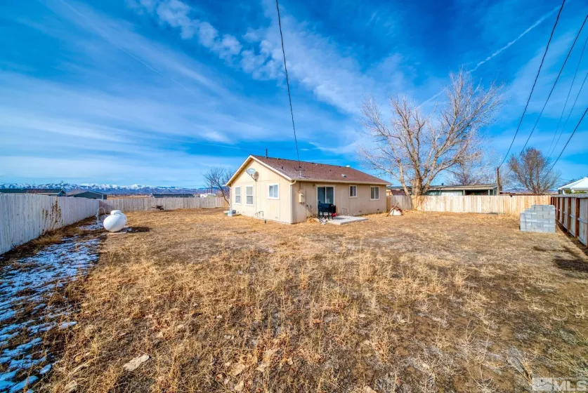 35 Buffalo Ln, Yerington, Nevada 89447, 3 Bedrooms Bedrooms, ,2 BathroomsBathrooms,Residential,For Sale,Buffalo Ln,240001467