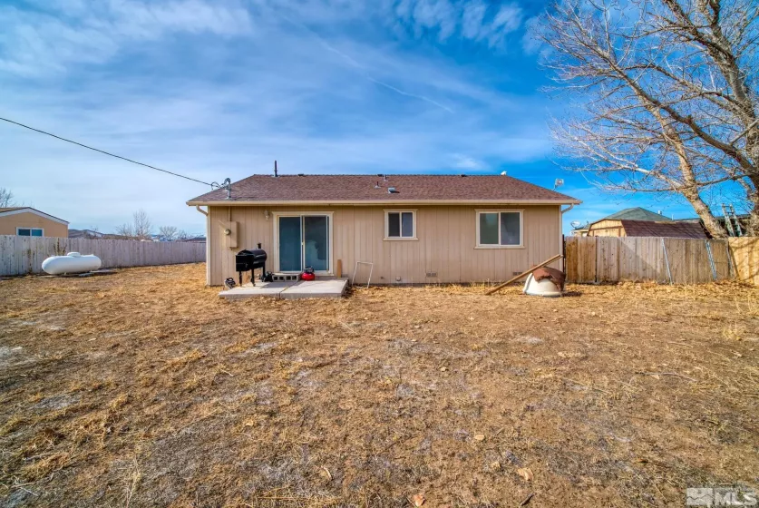 35 Buffalo Ln, Yerington, Nevada 89447, 3 Bedrooms Bedrooms, ,2 BathroomsBathrooms,Residential,For Sale,Buffalo Ln,240001467